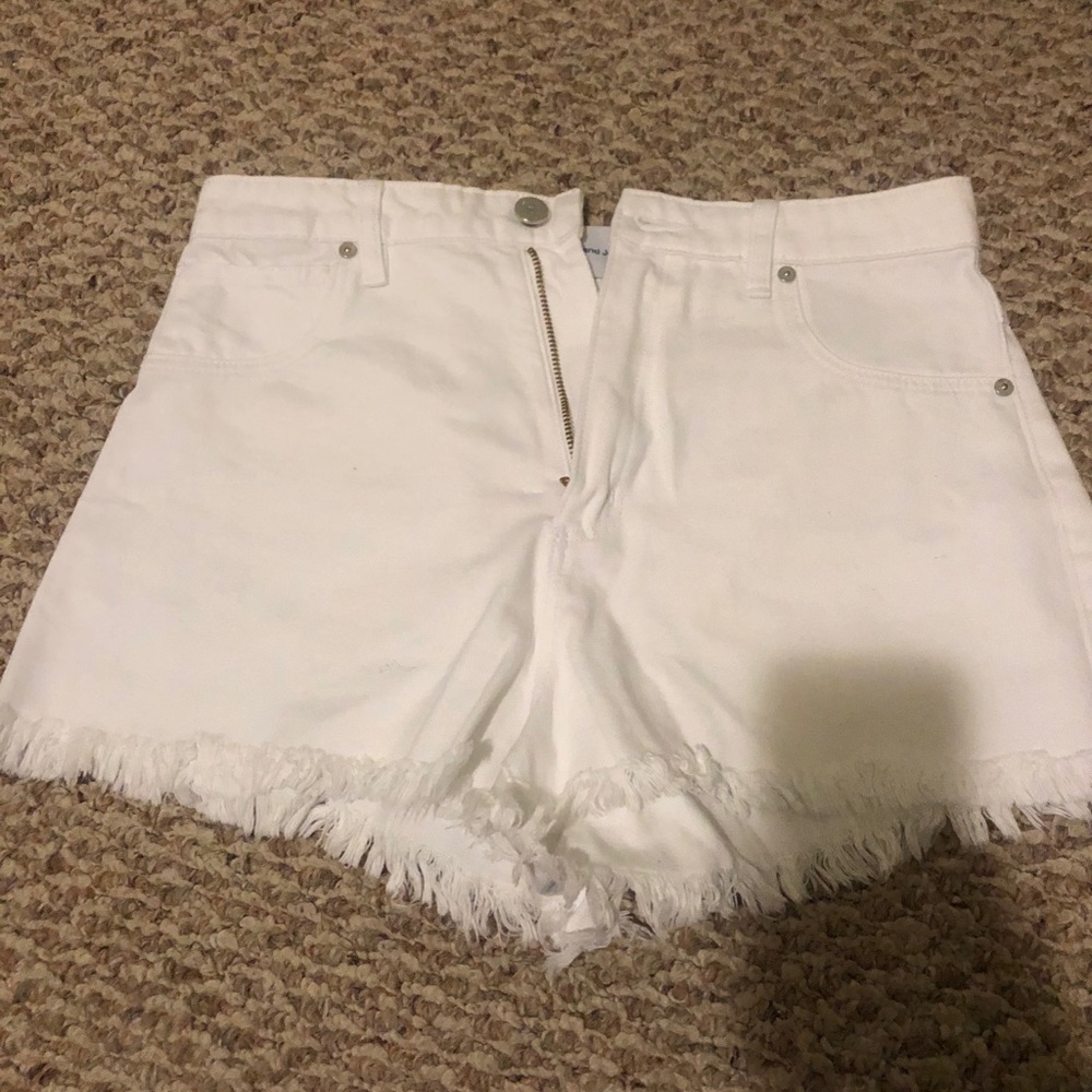 white high waisted shorts